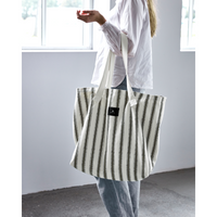 House Doctor Canva Tas 45x65 cm – Off-White/Zwart