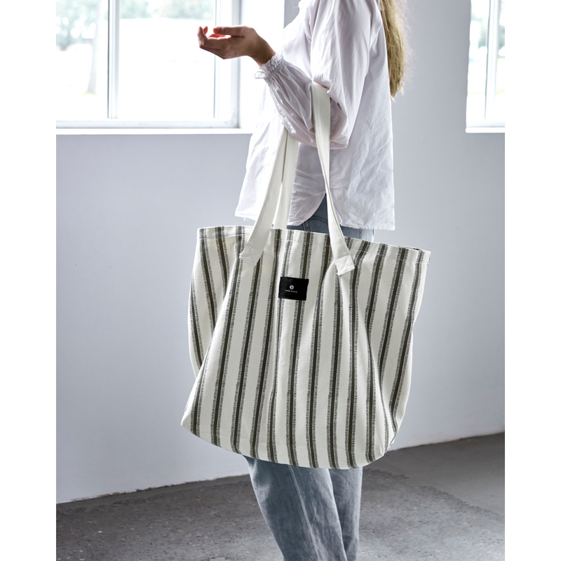 House Doctor Canva Tas 45x65 cm – Off-White/Zwart