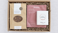 Glow & Unwind selfcare cadeau met thee gezichtsmasker en winegums